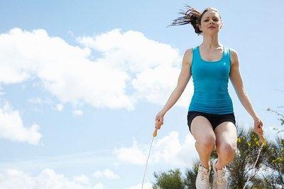 室外跳绳成人减肥视频,轻松实现成人减肥目标