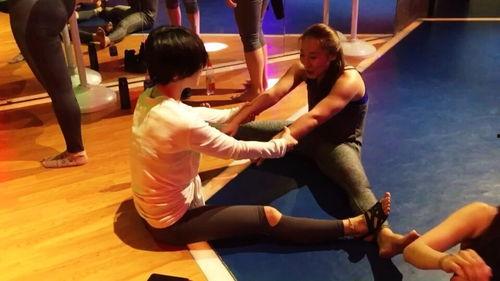 成人练舞疼不疼呀视频,成人练舞的痛与成长