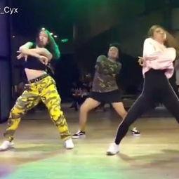 成人练舞疼不疼呀视频,成人练舞的痛与成长