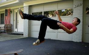 成人滑板压弯技巧视频