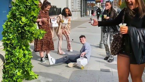 路人变成人形视频